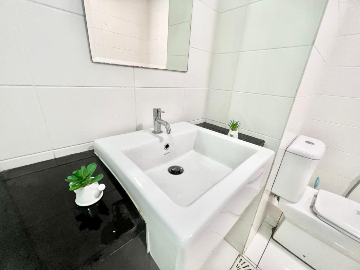 A 1-4 Pax Cozy Studio Tv Box Pool 100Mps Wifi 3 Bed Trefoil Setia Alam Dış mekan fotoğraf